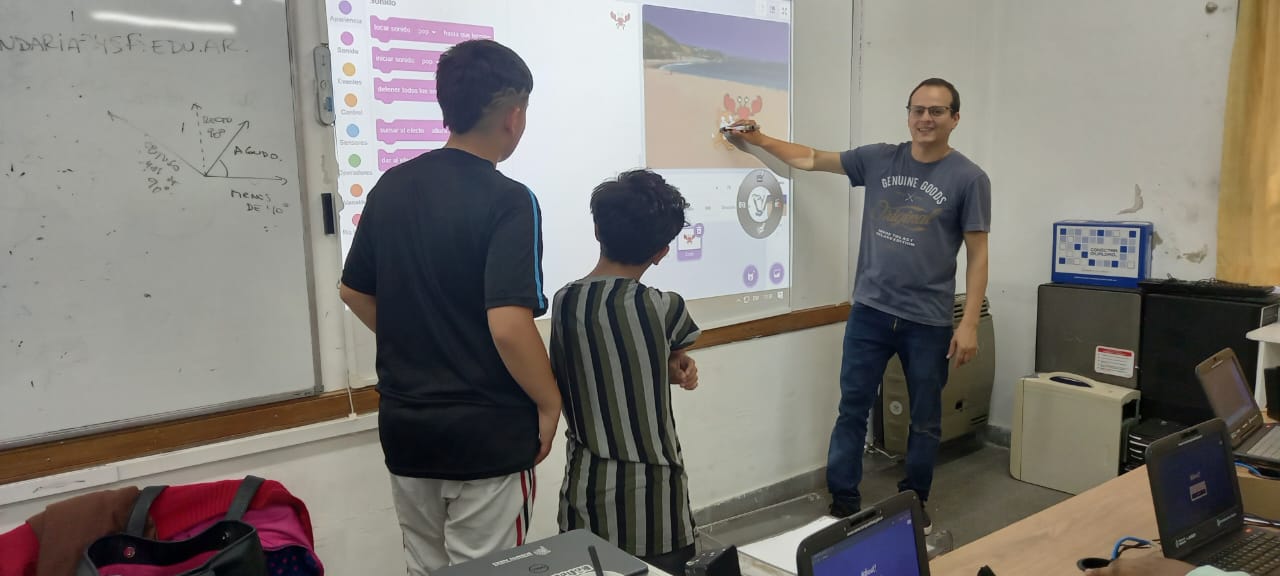 Tercer encuentro del taller de programación y videojuegos. Utilizando Scratch